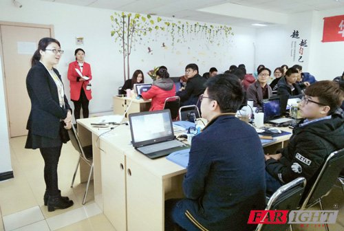 �͘I(y��)�����ώ���BǶ��ʽ�ИI(y��)�͘I(y��)ǰ��