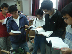 �A���hҊǶ��ʽ��Ӗ���M�v����Ƭ